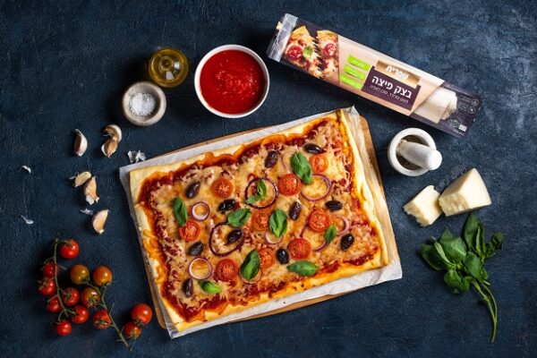 מתכון לפיצה : מתכון קל לפיצה מהירה ביתית | בצק לפיצה מנצחת - שמרית