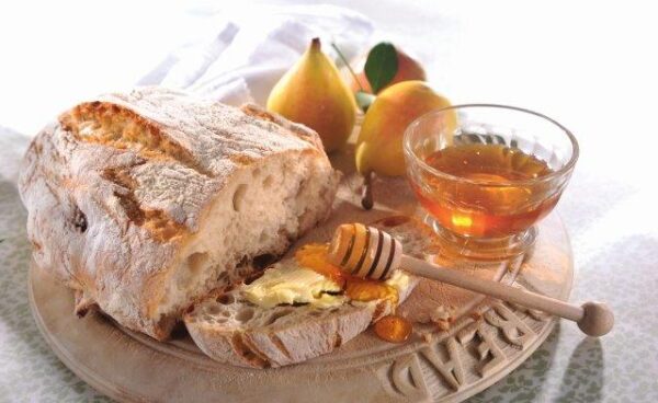 מתכון ללחם תפוחים וקינמון, שמרית. מתכון לאפיית לחם ביתי. לחם בית